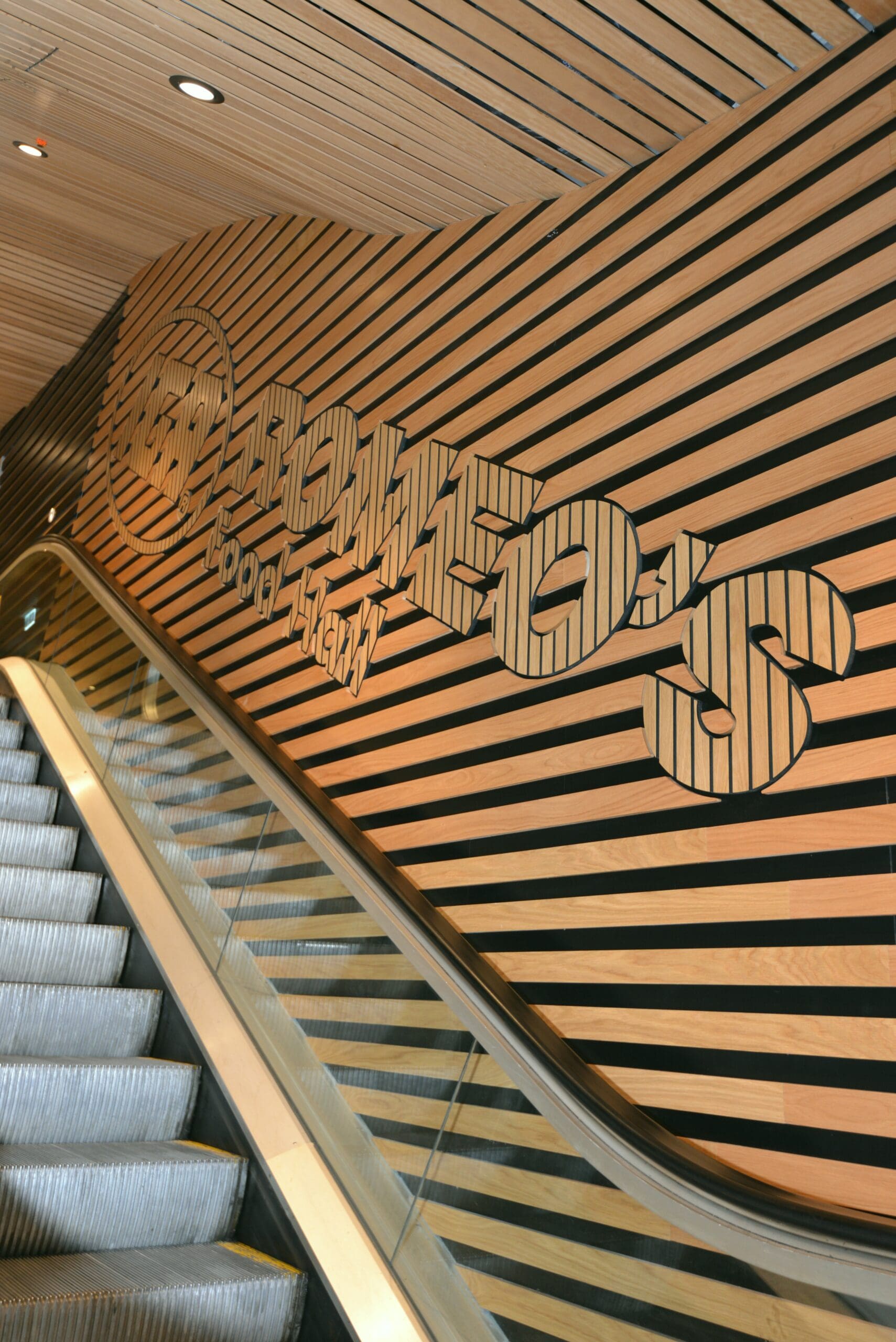 Slatted Wall and Logo (6)